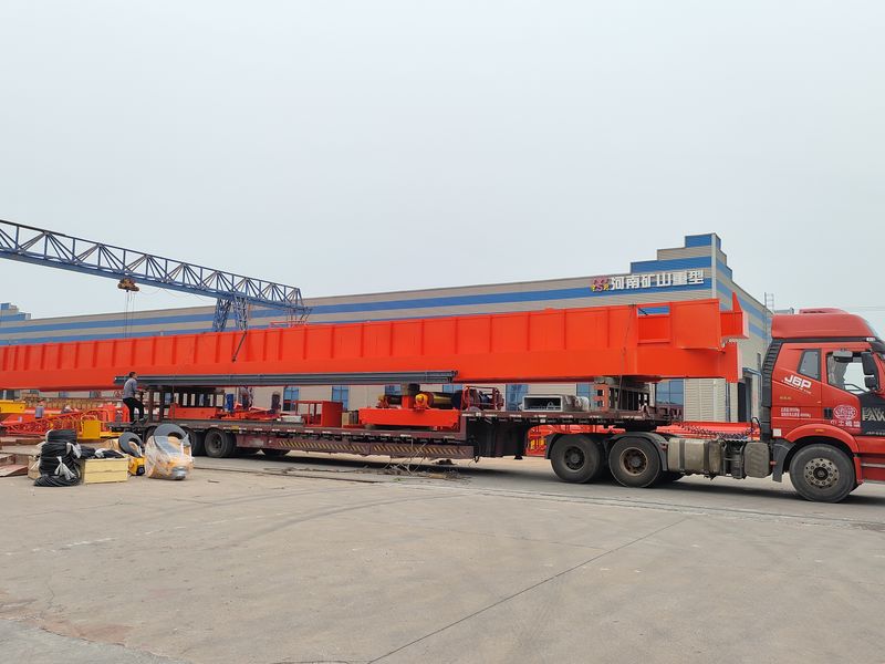 通用橋式起重機 QDXX32/5t—27.7m 制作完成，發(fā)往陜西省銅川市交付客戶使用。